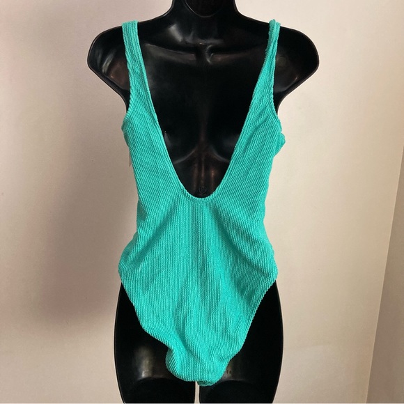 Xhilaration NWT green one piece swimsuit, high-cut, light padding L(8/10) - Picture 4 of 13